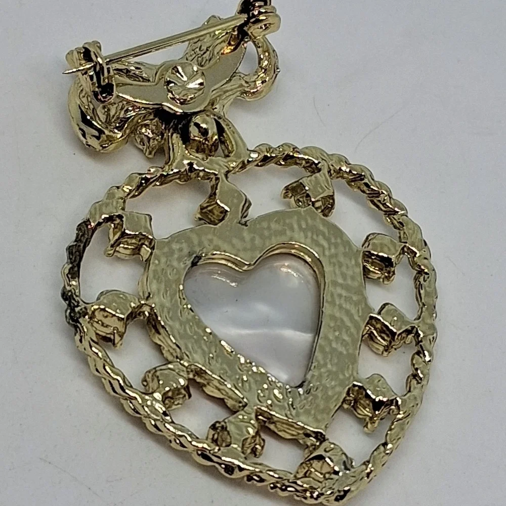* Vintage Heart Shaped Faux Pearl  Mother Pin Brooch